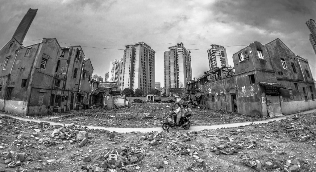 已大部分夷为平地的附近街道