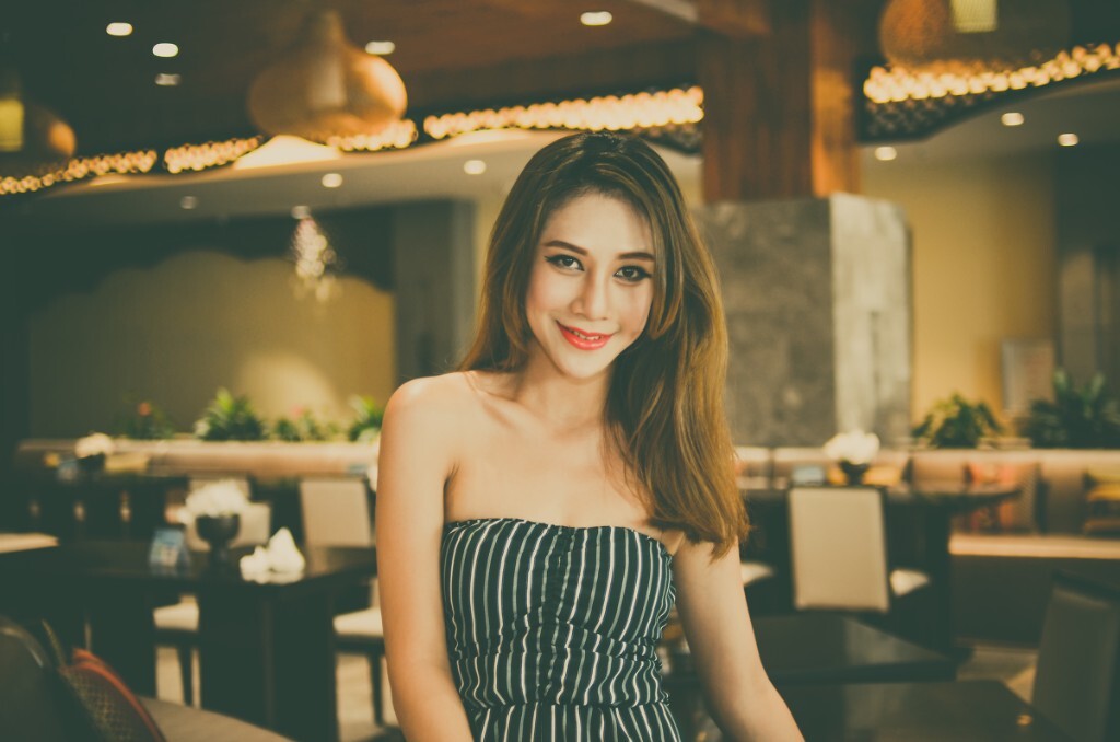 随心-烧饼,人像,美女,深圳-烟雾正加葱-图虫美女情绪吐图片