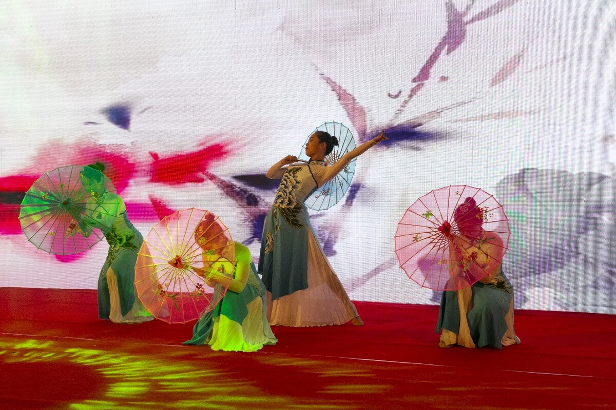 美女舞蹈江南风情