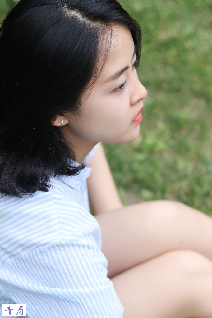 #情怀头像总是诗#吓人的那天没有阳光没有风少女qq遇见的女生图片