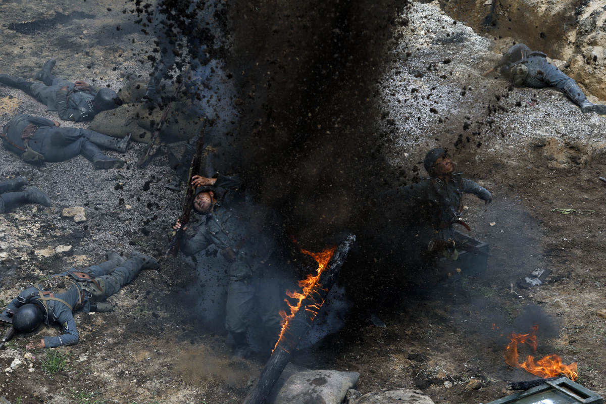 俄罗斯二战电视剧雪与灰