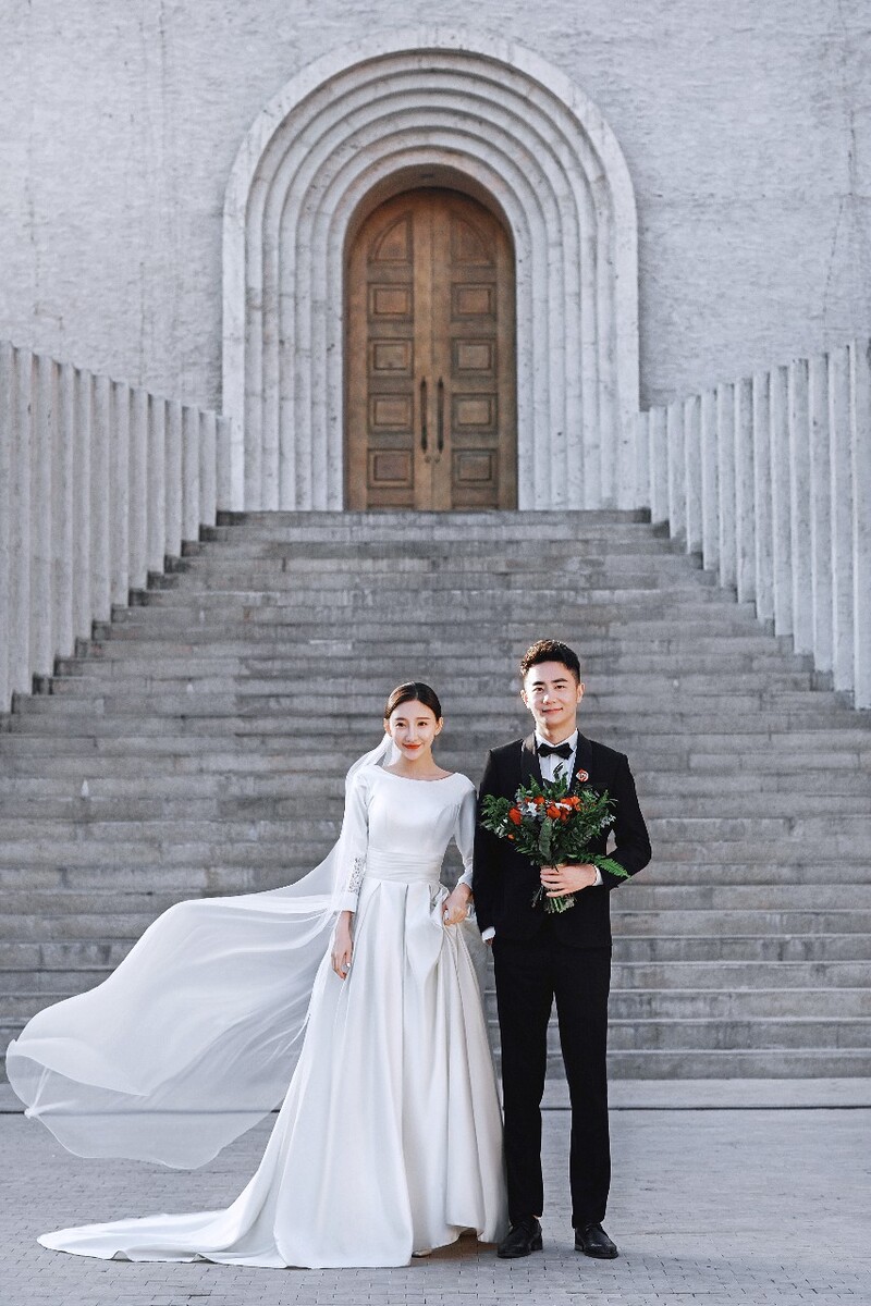 仪式感满满的教堂婚纱照