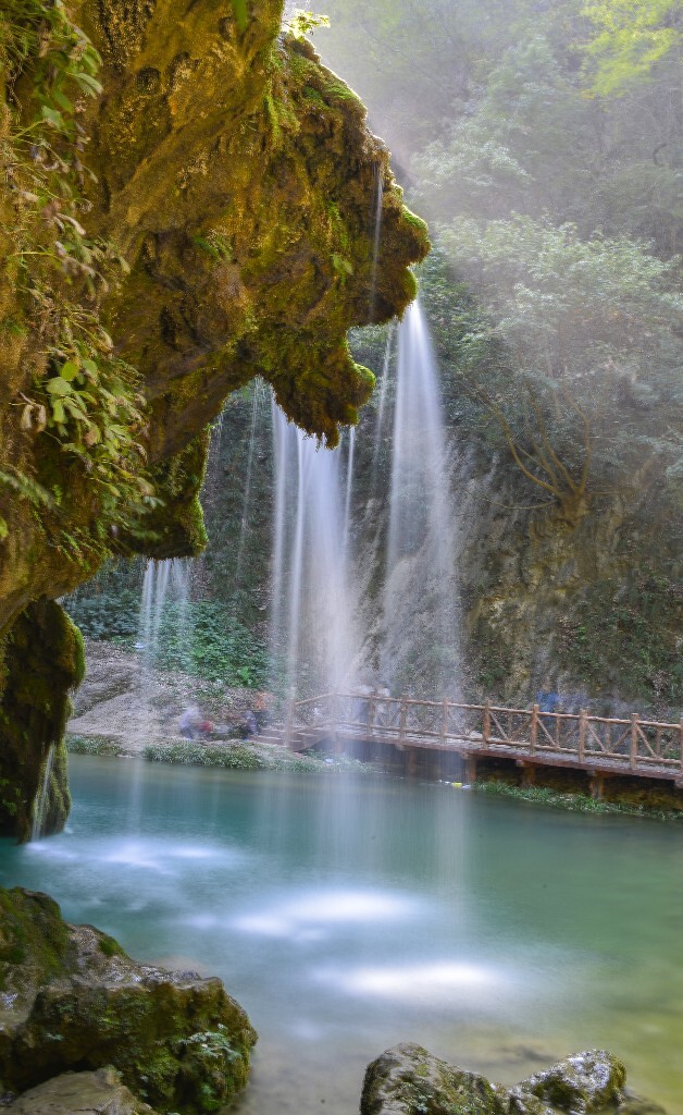 香水河雄鹰瀑