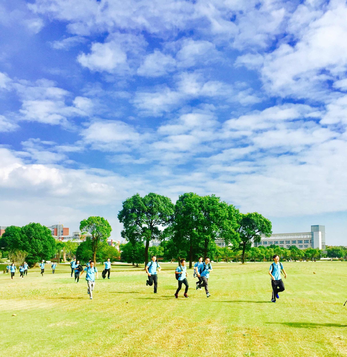 骄傲的少年纯音乐下载图片_纵览新闻