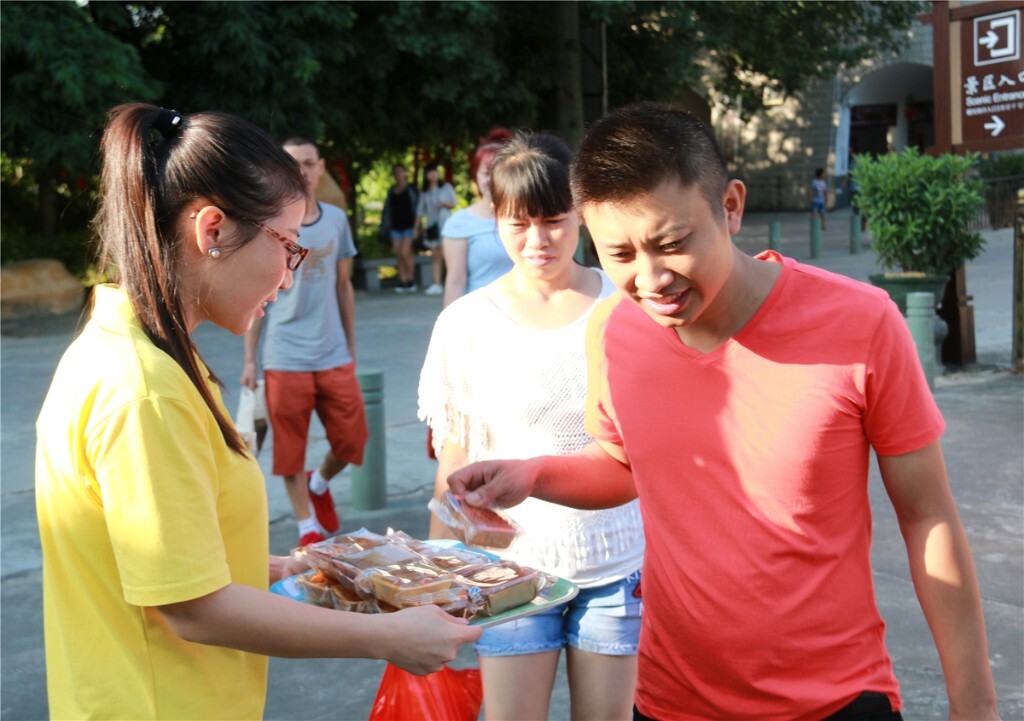 中秋月饼:东莞观音山送温暖,美味佳节免费送!南京华安美食图片