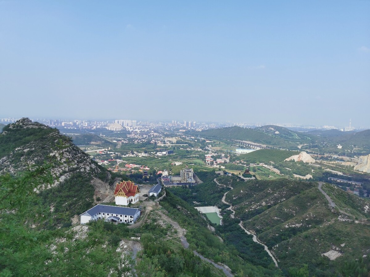 登顶灵山,远眺石家庄美丽风光