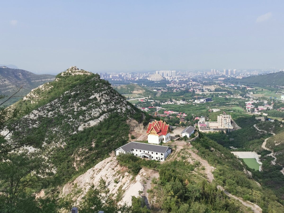登顶灵山,远眺石家庄美丽风光