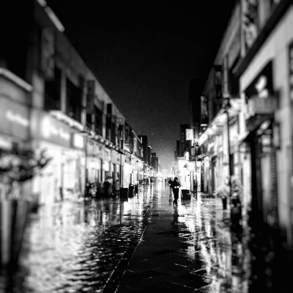 紵Ͻ                  