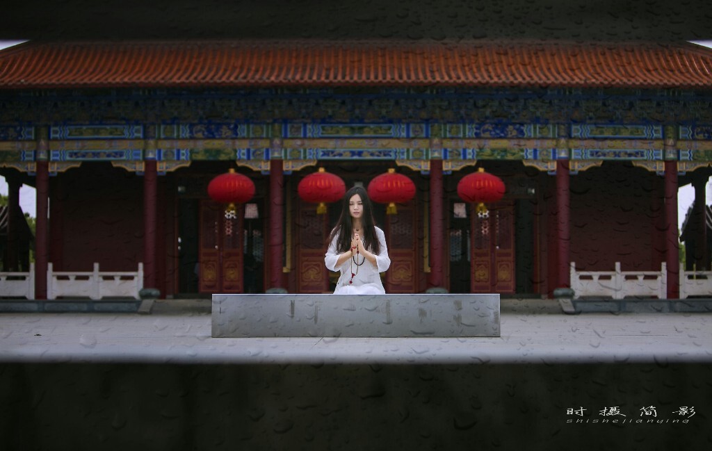 我与天祈愿,我与佛长跪,只愿您能听见我的祈祷
