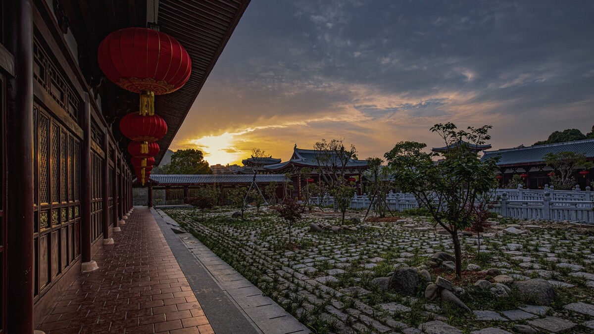 夕阳下的南少林寺莆田