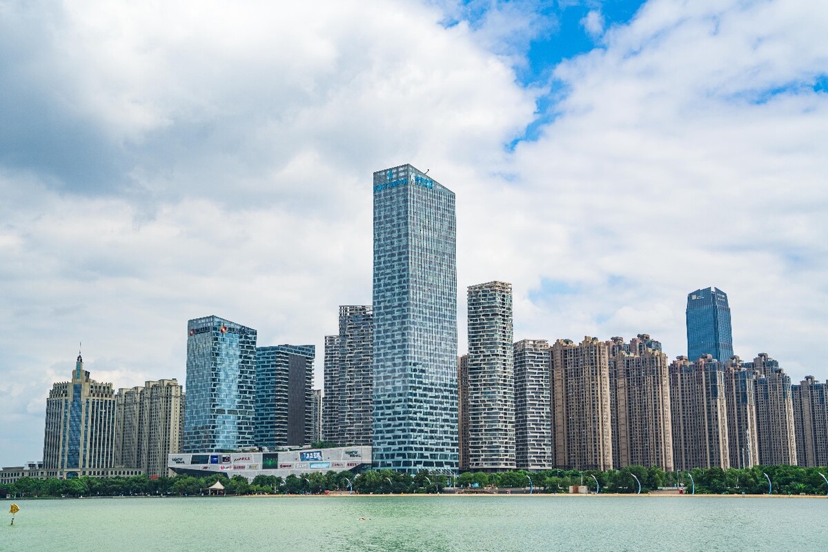 合肥天鹅湖烟花过后