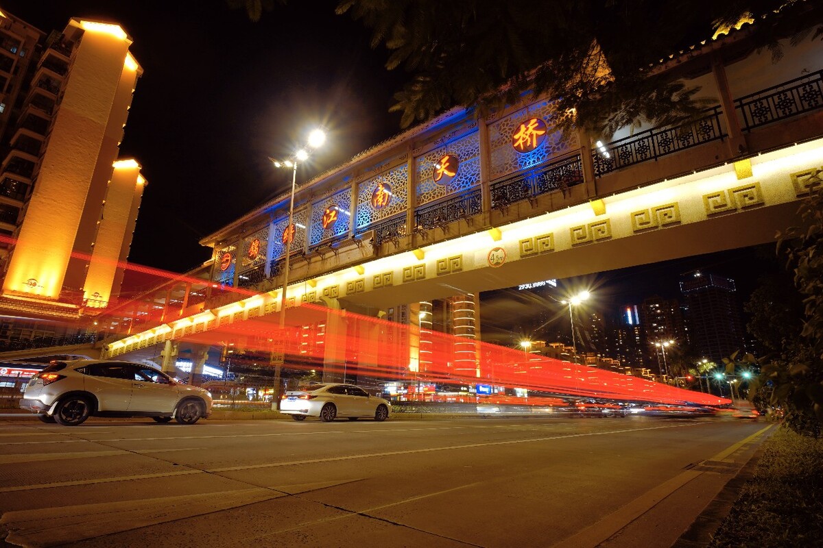 夜晚灯光道路交通车流锦绣江南天桥