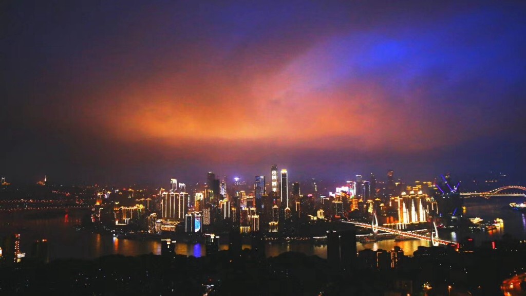 南山一棵树的重庆夜景