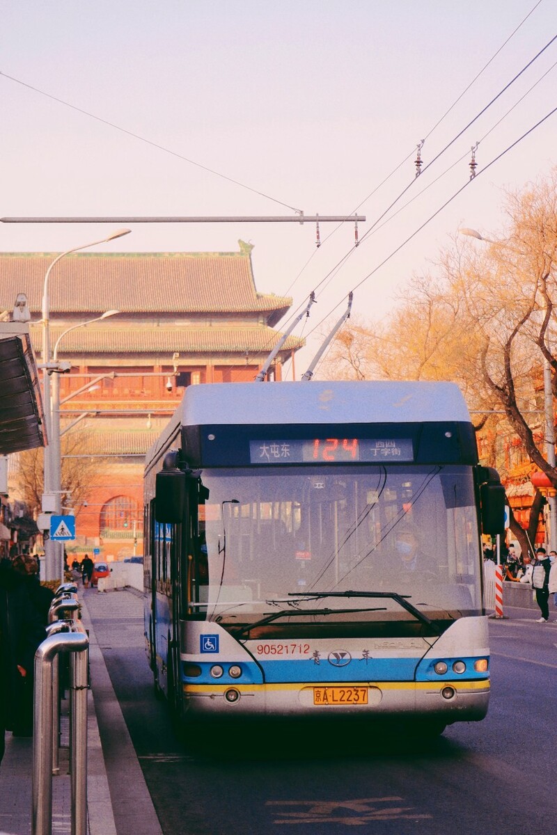 当107路再次经过 时间是带走青春的电车