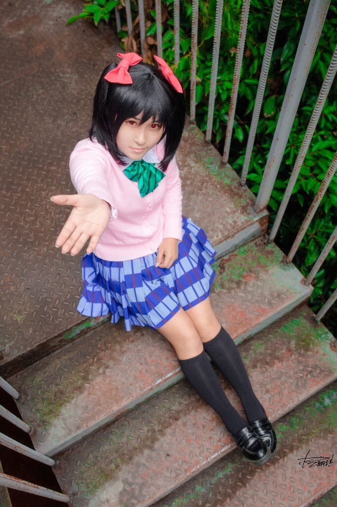 矢泽妮可校服