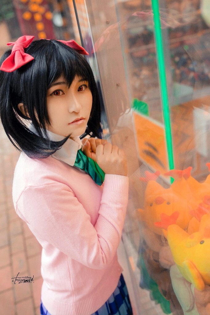 矢泽妮可校服