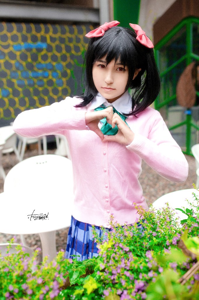 矢泽妮可校服
