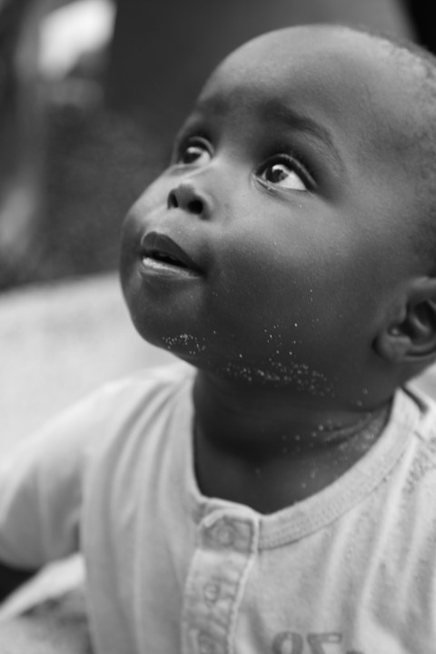 小黑孩图片_纵览新闻