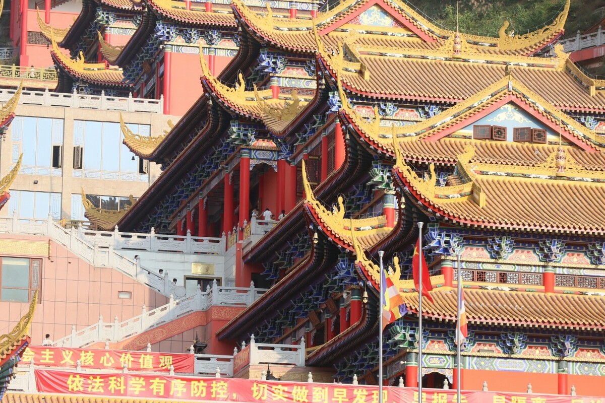 东莞大岭山观音寺不用门票周末或其他节假日进去的路会堵车