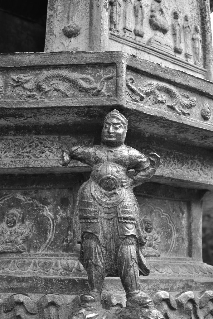 当阳玉泉寺铁塔