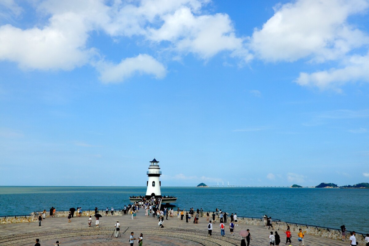 五月四日下午的珠海海滨泳场及灯塔