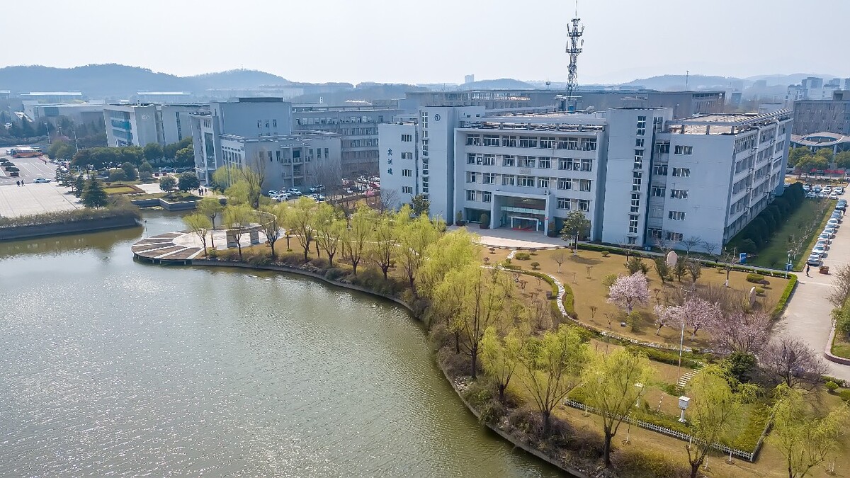 南京信息职业技术学院