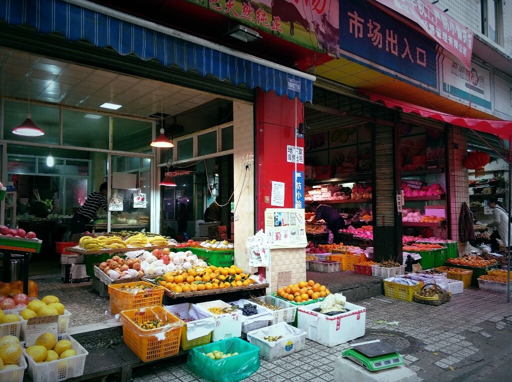 朝阳区最大菜市场走红，它比三源里菜市场更“接地气”_京蜜