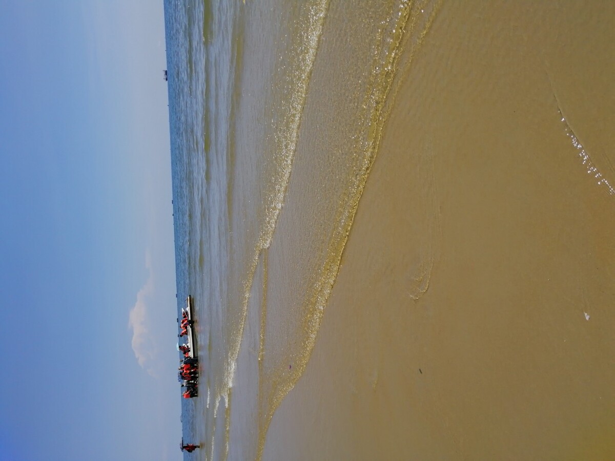 旅行拍北海银滩听海浪的声音