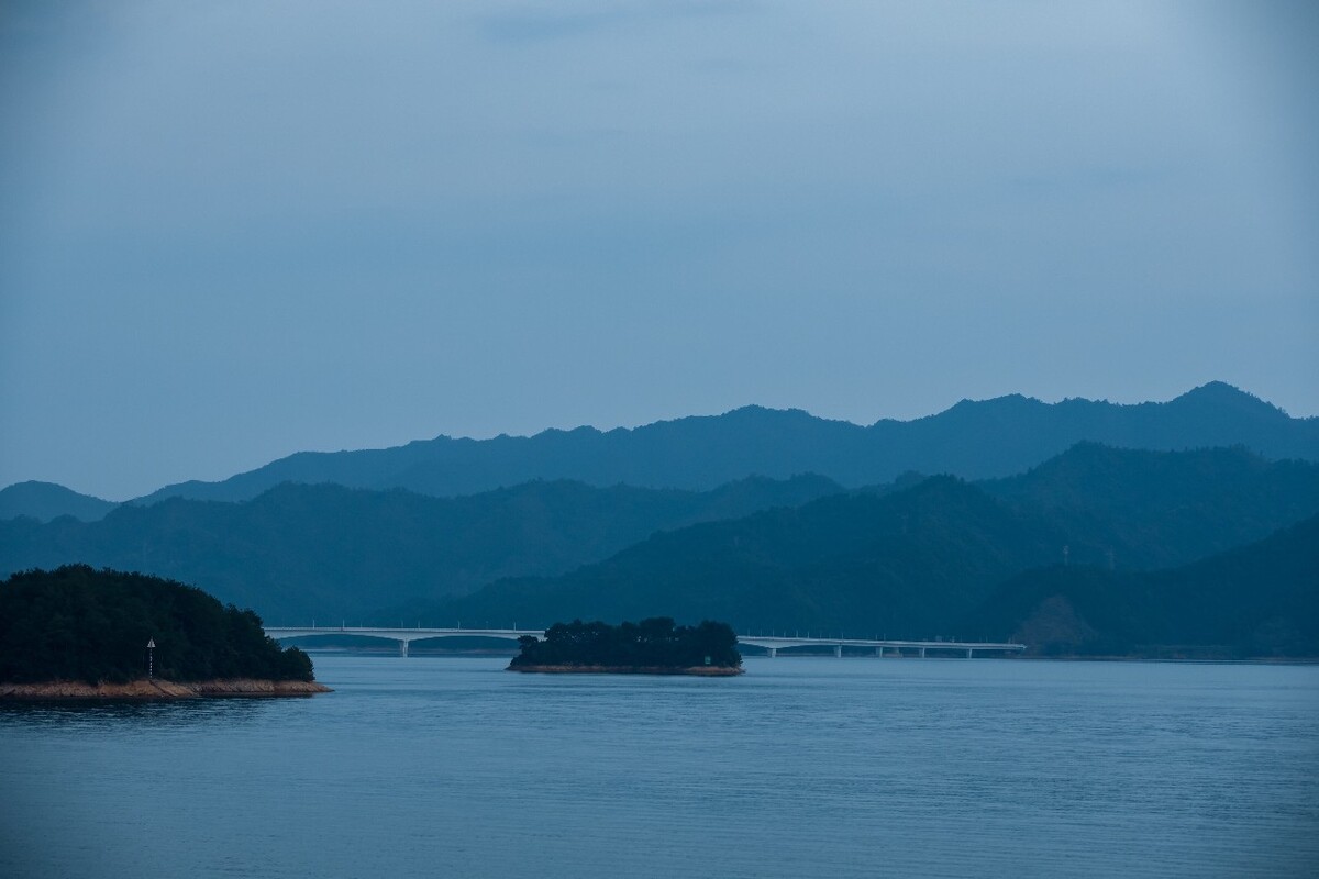 远山·近水
