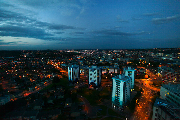 想要查尔斯谢菲尔德的末世，但是在网上找不到，也买不到，请问谁有这本书?可以发我一下吗?