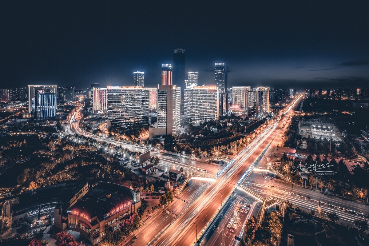 西安高新区锦业路都市之门夜景