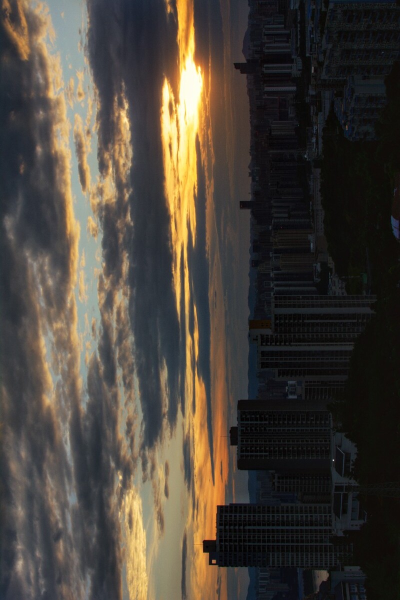 城市黄昏
