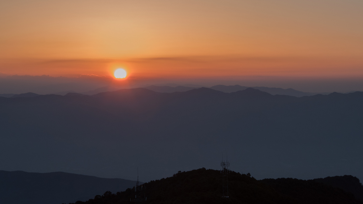 鸡足山金顶日出.