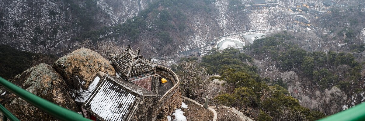 千山天上天俯瞰