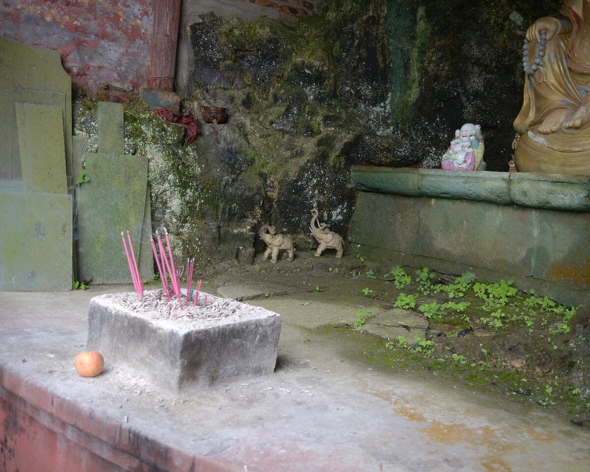 2019年7月 贵州安顺 寺院一角