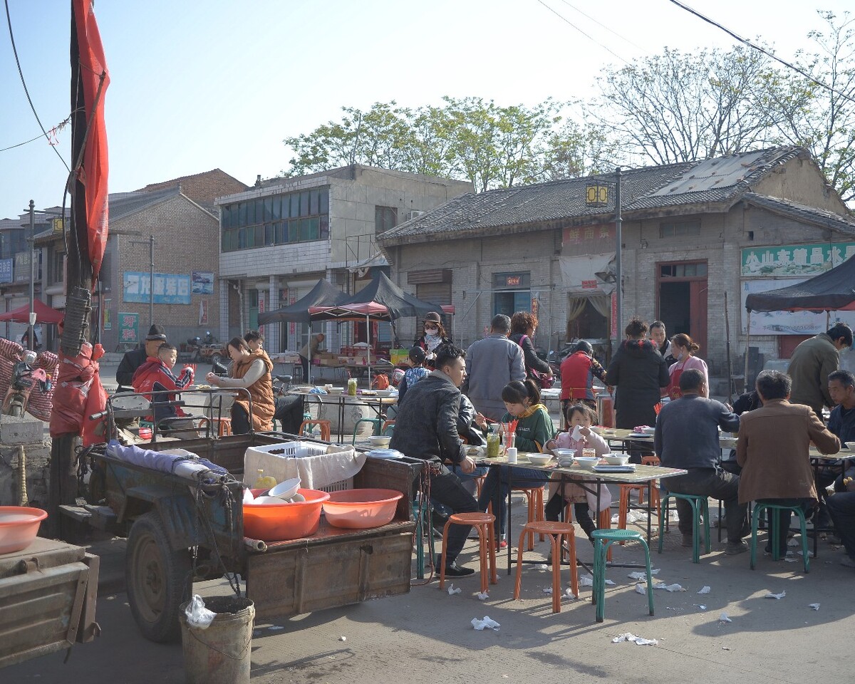 2019年4月 山西大同 吃早餐的人