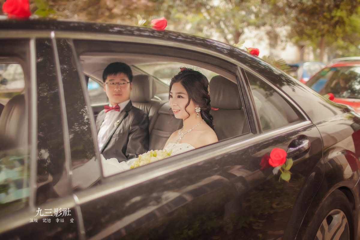 婚礼纪实风摄像强调真实自然的特点捕捉当天的真实情感和氛围婚礼纪实小视频(图1)