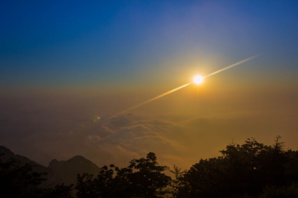 泰山日出几点