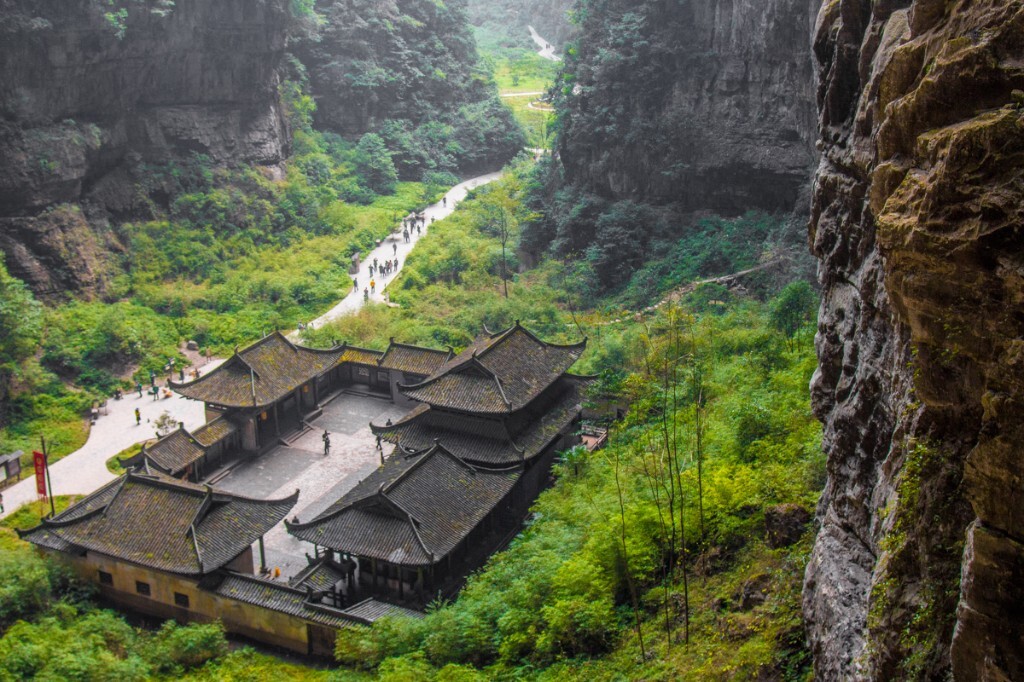鬼斧神工的喀斯特地貌,武隆天坑