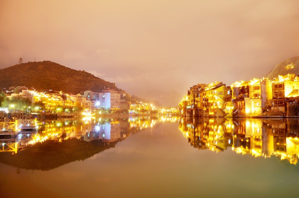 镇远古城夜景