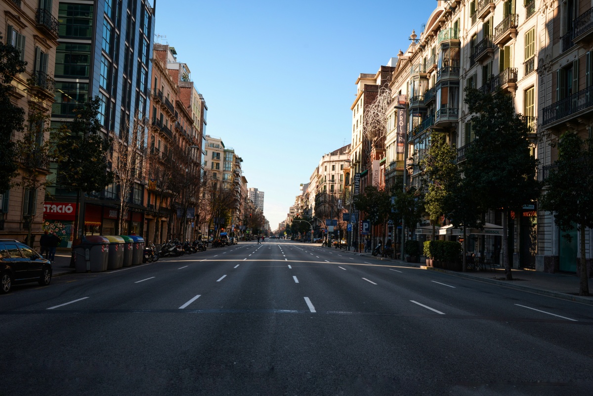 摄于西班牙巴塞罗那  街头,街尾》 d610 sigma24-35