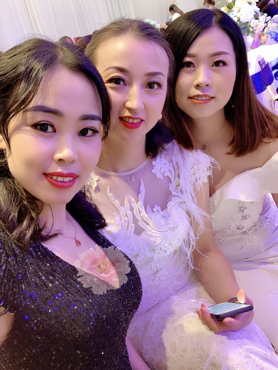 小胸平胸a和b哪个适合