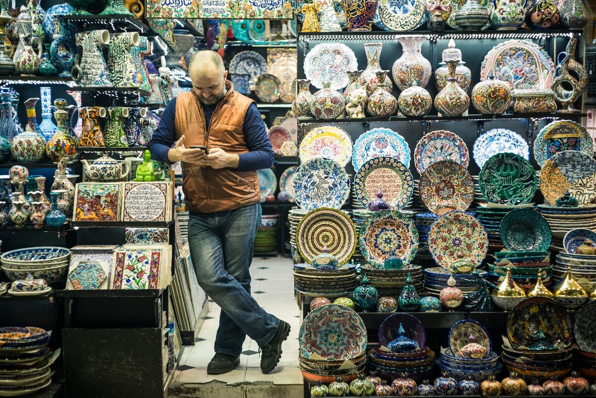 大巴扎里的陶瓷店。