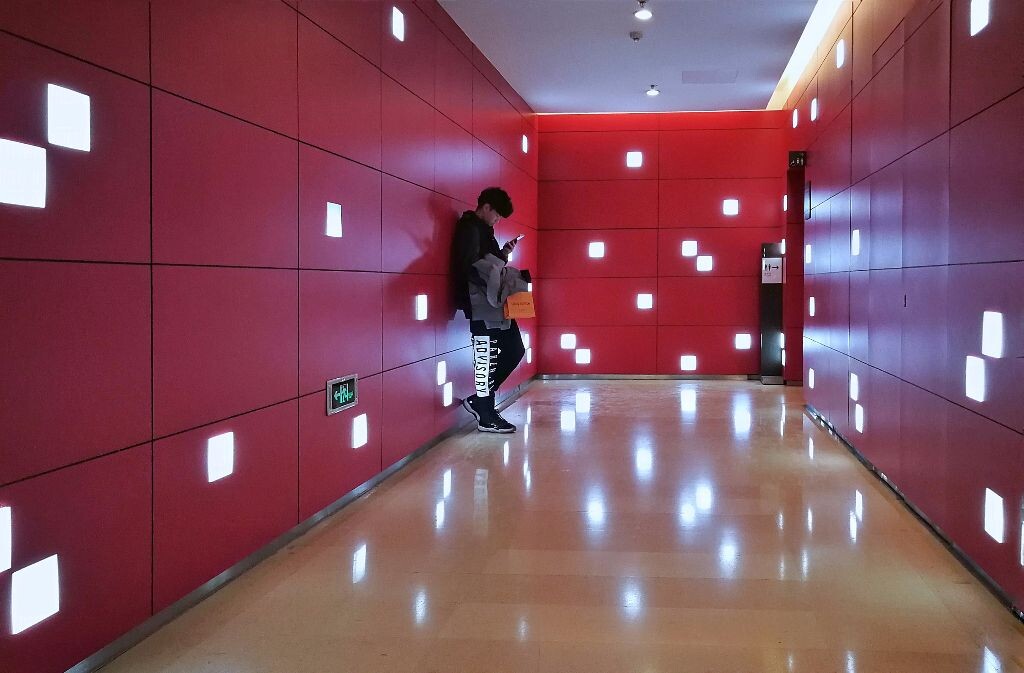 奇幻帝都1——北京三里屯，处处透着时尚和科幻感的空间设计。