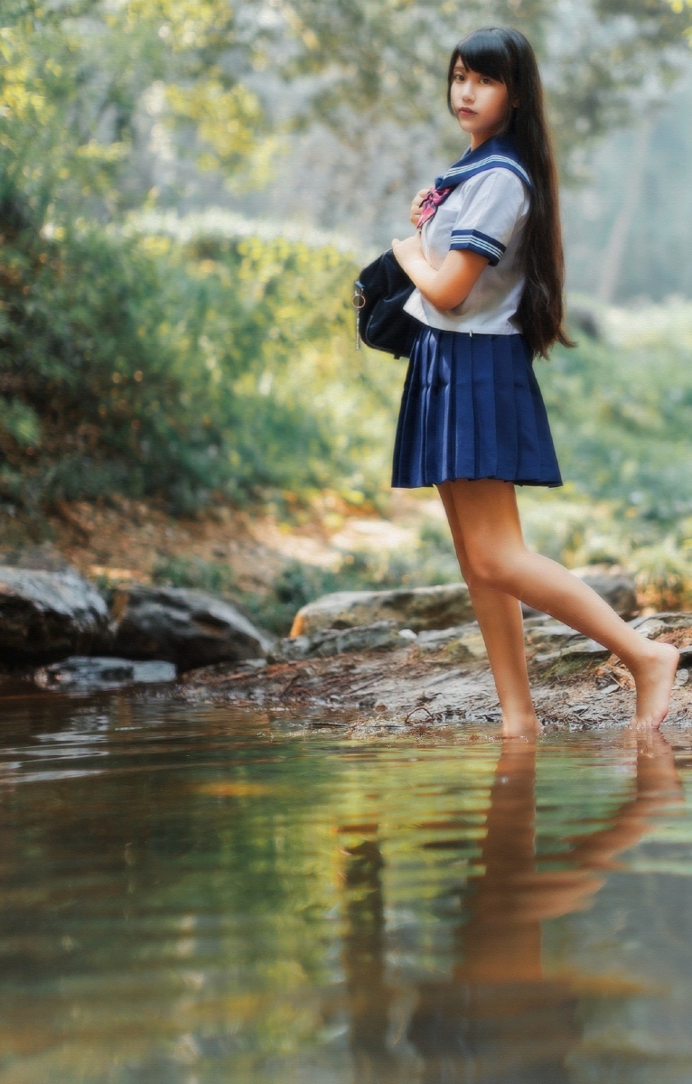 感谢锤锤提供的文案翻译,拍照不如玩水吧! - 佳