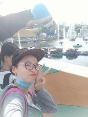 1304403