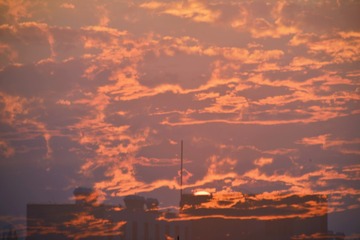 夕日如潮