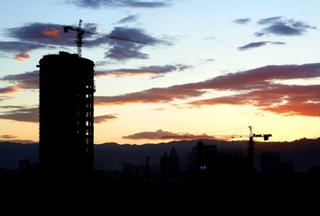 夕阳无限好，只是晚霞明