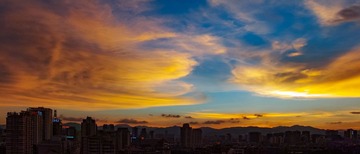 SDIM9052_LR_cb1700