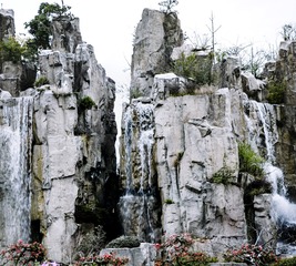 秀丽东方的瀑布_全景图1